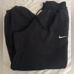 Nike Women’s Black Sweatpants